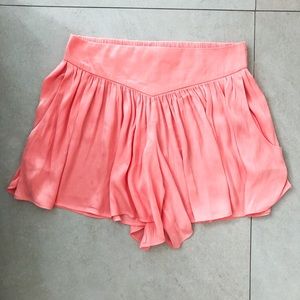 FLOWY SHORTS